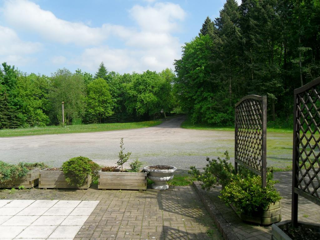 Motel Zur Festwiese Gierstädt Extérieur photo