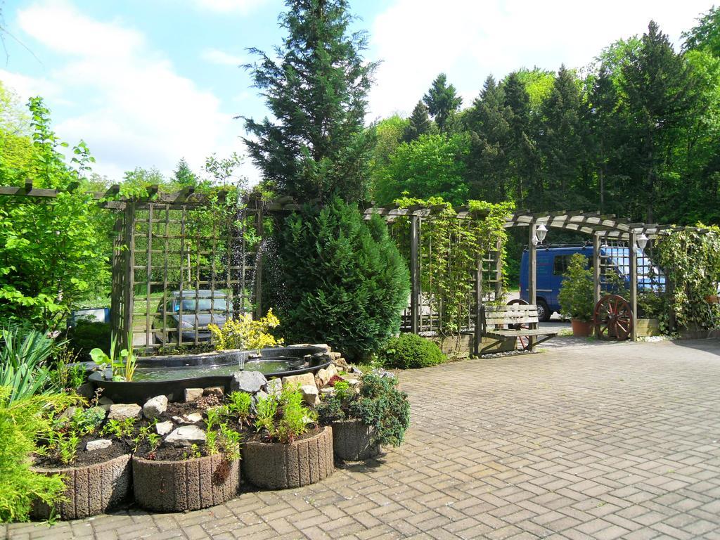 Motel Zur Festwiese Gierstädt Extérieur photo