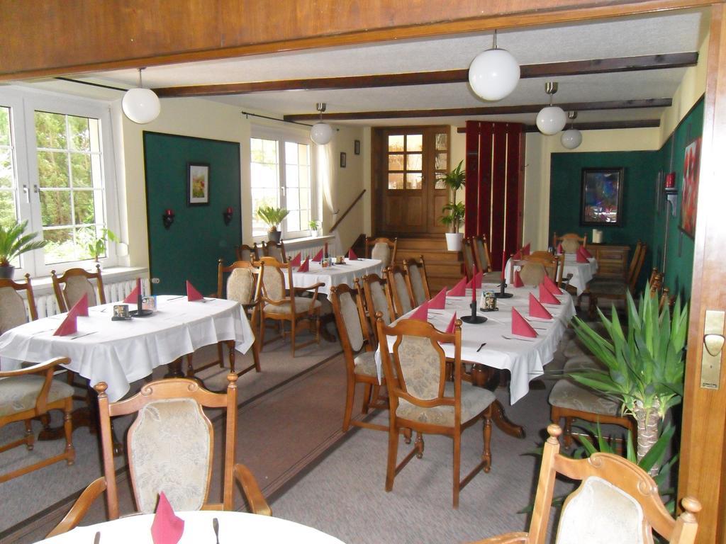 Motel Zur Festwiese Gierstädt Extérieur photo