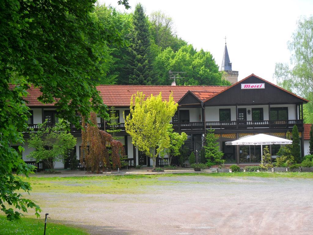 Motel Zur Festwiese Gierstädt Extérieur photo